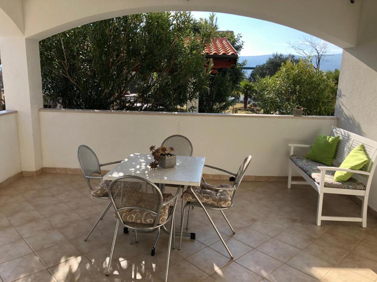 Apartments Punta Селине Екстериор снимка