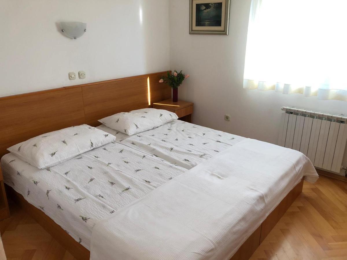Apartments Punta Селине Екстериор снимка